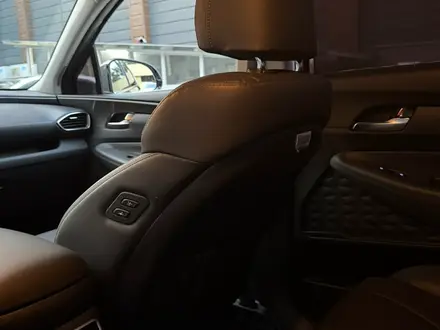 Hyundai Santa Fe 2021 года за 15 500 000 тг. в Шымкент – фото 19