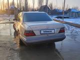 Mercedes-Benz E 220 1994 года за 1 600 000 тг. в Шымкент – фото 5