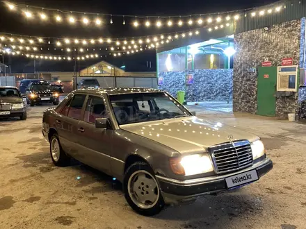 Mercedes-Benz E 300 1989 года за 1 400 000 тг. в Алматы – фото 3