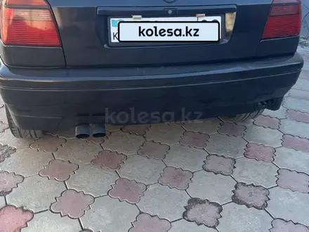 Volkswagen Golf 1993 года за 1 400 000 тг. в Кордай – фото 5