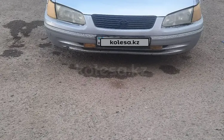 Toyota Camry 1998 годаүшін2 500 000 тг. в Тараз