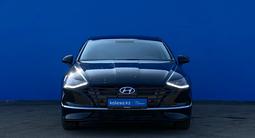 Hyundai Sonata 2020 года за 11 630 000 тг. в Алматы – фото 2