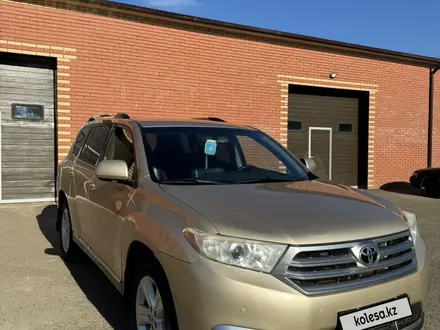 Toyota Highlander 2012 года за 10 500 000 тг. в Уральск – фото 2