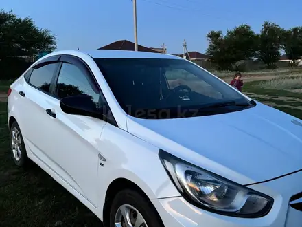 Hyundai Accent 2013 года за 4 000 000 тг. в Актобе – фото 2