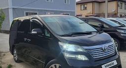 Toyota Vellfire 2012 года за 7 900 000 тг. в Атырау