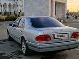 Mercedes-Benz E 230 1996 года за 2 200 000 тг. в Шымкент – фото 4