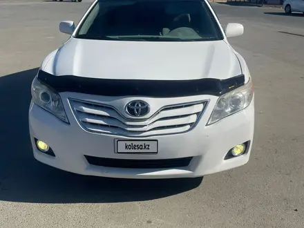 Toyota Camry 2010 года за 4 300 000 тг. в Кульсары – фото 3