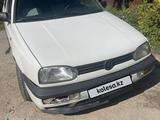 Volkswagen Golf 1993 года за 850 000 тг. в Алматы