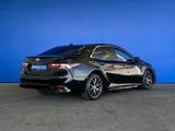 Toyota Camry 2021 года за 11 660 000 тг. в Шымкент – фото 3