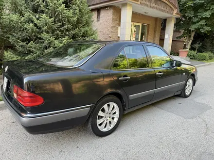 Mercedes-Benz E 280 1997 года за 3 300 000 тг. в Алматы – фото 3