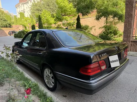 Mercedes-Benz E 280 1997 года за 3 300 000 тг. в Алматы – фото 5
