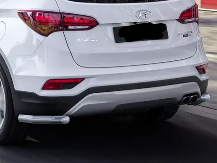 Защита заднего бампера Hyundai Santa fe 2018 за 30 000 тг. в Шымкент