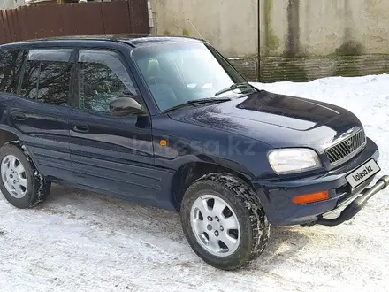 Toyota RAV4 1996 года за 2 700 000 тг. в Алматы