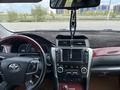 Toyota Camry 2014 года за 8 100 000 тг. в Актобе – фото 5