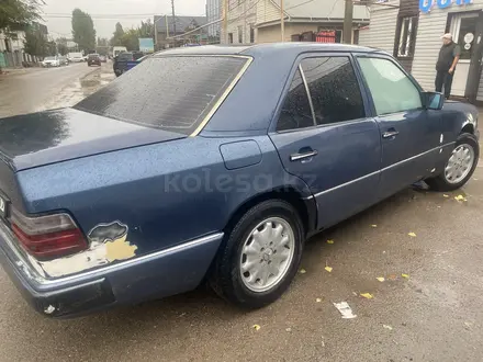 Mercedes-Benz E 230 1992 года за 750 000 тг. в Алматы – фото 4