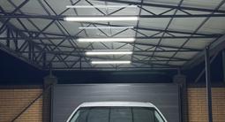 Toyota Camry 2015 годаүшін9 800 000 тг. в Актобе – фото 4