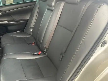 Toyota Camry 2015 года за 9 800 000 тг. в Актобе – фото 15