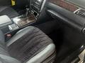 Toyota Camry 2015 годаүшін9 800 000 тг. в Актобе – фото 16