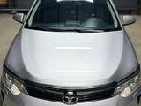 Toyota Camry 2015 года за 9 800 000 тг. в Актобе – фото 3