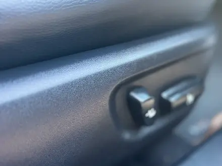 Toyota Camry 2015 года за 9 800 000 тг. в Актобе – фото 20