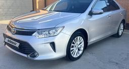 Toyota Camry 2015 годаүшін9 800 000 тг. в Актобе