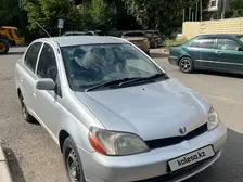 Toyota Platz, 2000