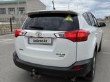 Toyota RAV4 2015 года за 9 700 000 тг. в Атырау – фото 4