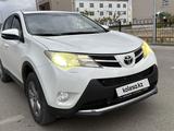 Toyota RAV4 2015 года за 9 700 000 тг. в Атырау – фото 2