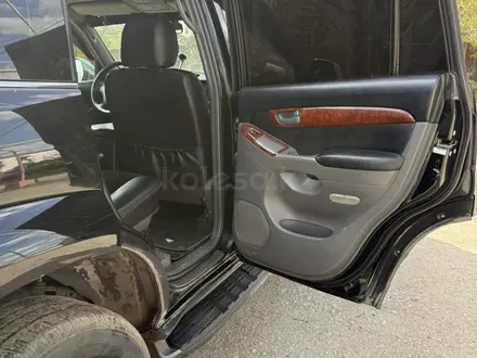 Toyota Land Cruiser Prado 2006 года за 9 500 000 тг. в Актобе – фото 23