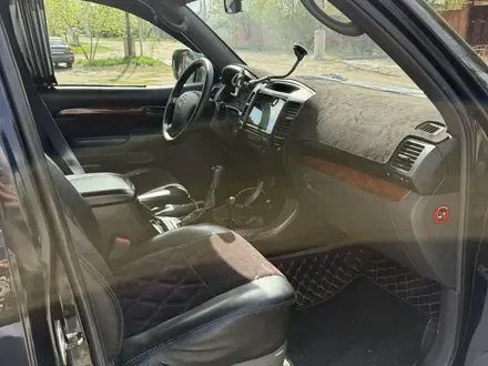 Toyota Land Cruiser Prado 2006 года за 9 500 000 тг. в Актобе – фото 25