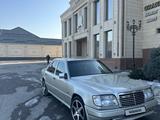 Mercedes-Benz E 220 1994 годаfor2 000 000 тг. в Шымкент