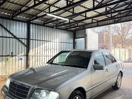 Mercedes-Benz C 200 1995 года за 2 950 000 тг. в Алматы – фото 3