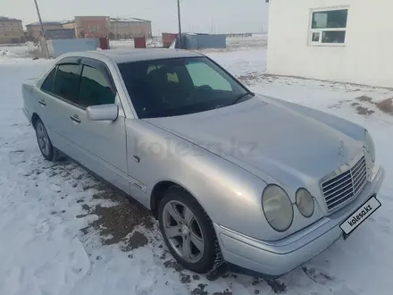 Mercedes-Benz E 230 1996 года за 2 480 000 тг. в Караганда – фото 2