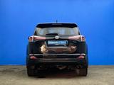 Toyota RAV4 2017 года за 11 120 000 тг. в Актобе – фото 4