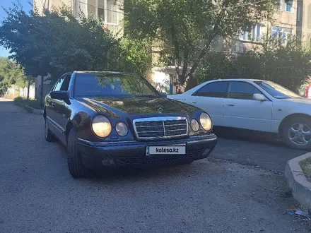 Mercedes-Benz E 280 1997 года за 3 800 000 тг. в Талдыкорган – фото 2