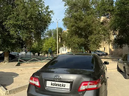 Toyota Camry 2010 года за 6 800 000 тг. в Жанаозен – фото 2