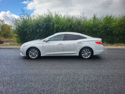 Hyundai Grandeur 2015 года за 4 500 000 тг. в Караганда – фото 11