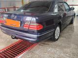 Mercedes-Benz E 200 2001 года за 3 200 000 тг. в Кокшетау – фото 2