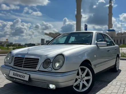 Mercedes-Benz E 55 AMG 1998 года за 4 150 000 тг. в Астана – фото 4