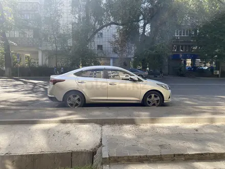 Hyundai Accent 2020 года за 10 000 000 тг. в Алматы – фото 4