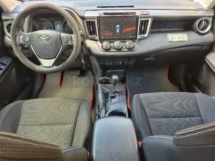 Toyota RAV4 2016 года за 9 800 000 тг. в Астана – фото 11
