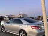 Toyota Camry 2011 года за 4 700 000 тг. в Кульсары – фото 3