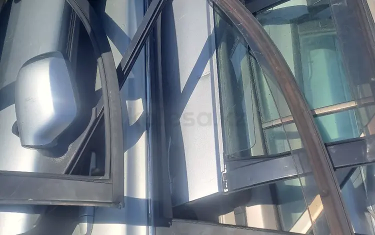 Mazda 6 передней двери за 30 000 тг. в Алматы