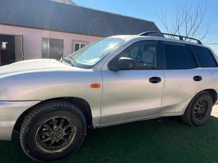 Hyundai Santa Fe 2002 года за 2 400 000 тг. в Уральск – фото 2