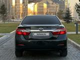 Toyota Camry 2013 года за 9 100 000 тг. в Алматы – фото 2