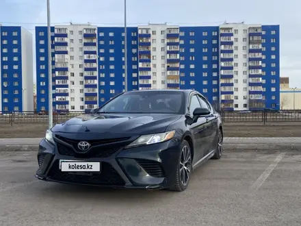 Toyota Camry 2019 года за 10 300 000 тг. в Караганда