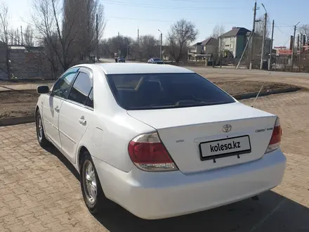 Toyota Camry 2004 года за 4 200 000 тг. в Актобе – фото 4