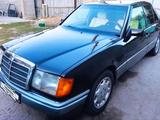 Mercedes-Benz E 280 1993 года за 2 800 000 тг. в Алматы