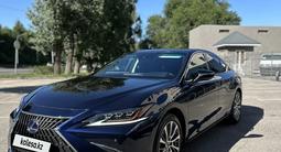 Lexus ES 300h 2020 года за 16 000 000 тг. в Алматы – фото 2