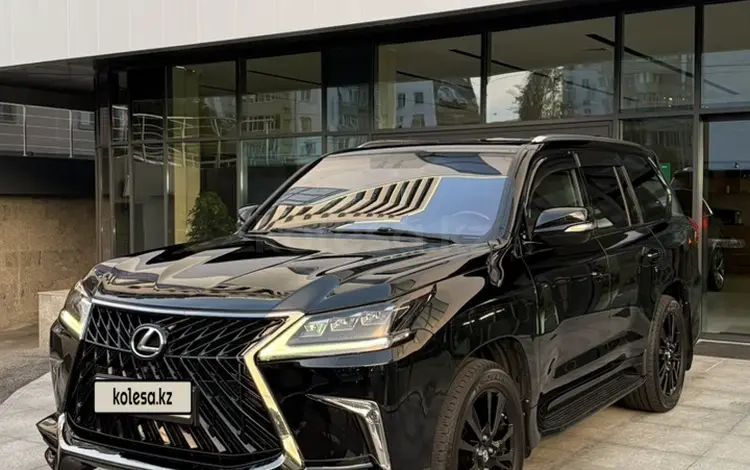 Lexus LX 570 2018 года за 50 000 000 тг. в Алматы